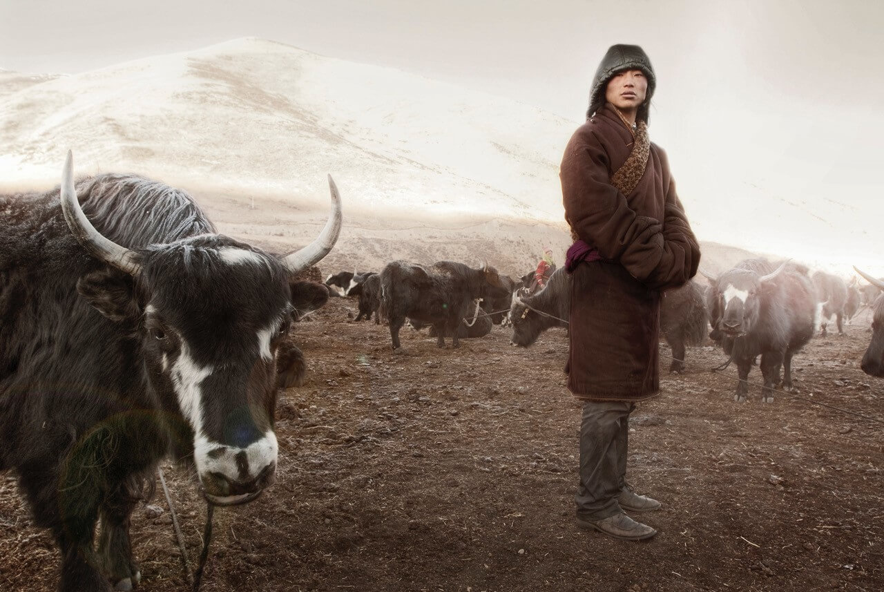 Yak wool clothing inspired by the Tibetan Plateau